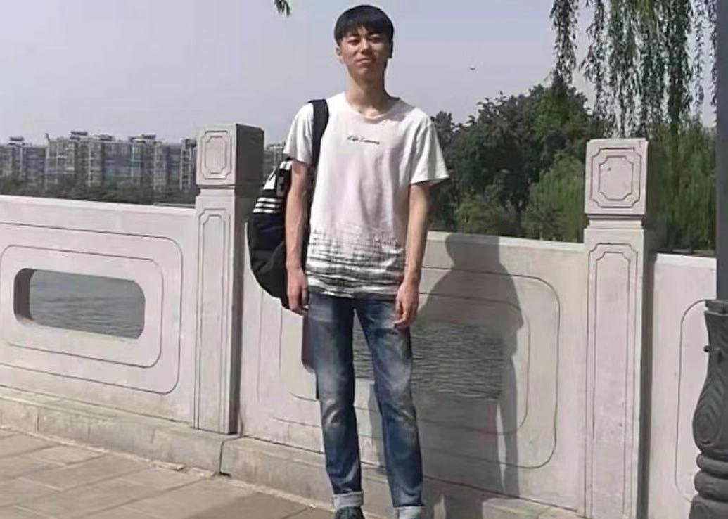 小陈今年最新照片,快捷解决方案_SP97.73.23